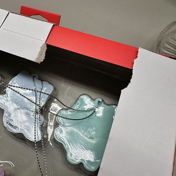 2023 Hallmark Dreamworks Gabby's Dollhouse Mini Christmas Tree Topper Ornaments - Picture 4 of 5